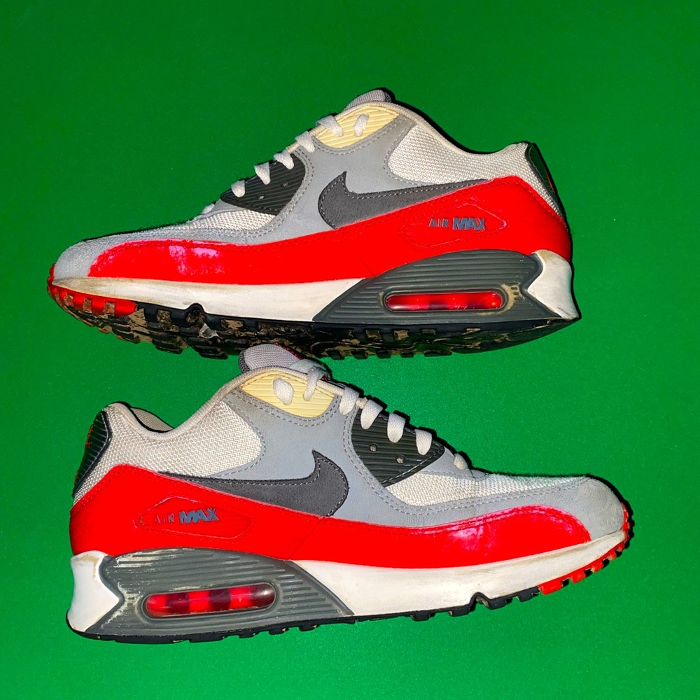 Nike air max 90, size 8.5, white, red, and grey mesh and suede. - Picture 3 of 5